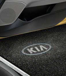 LED проектори на двері (логотип KIA)